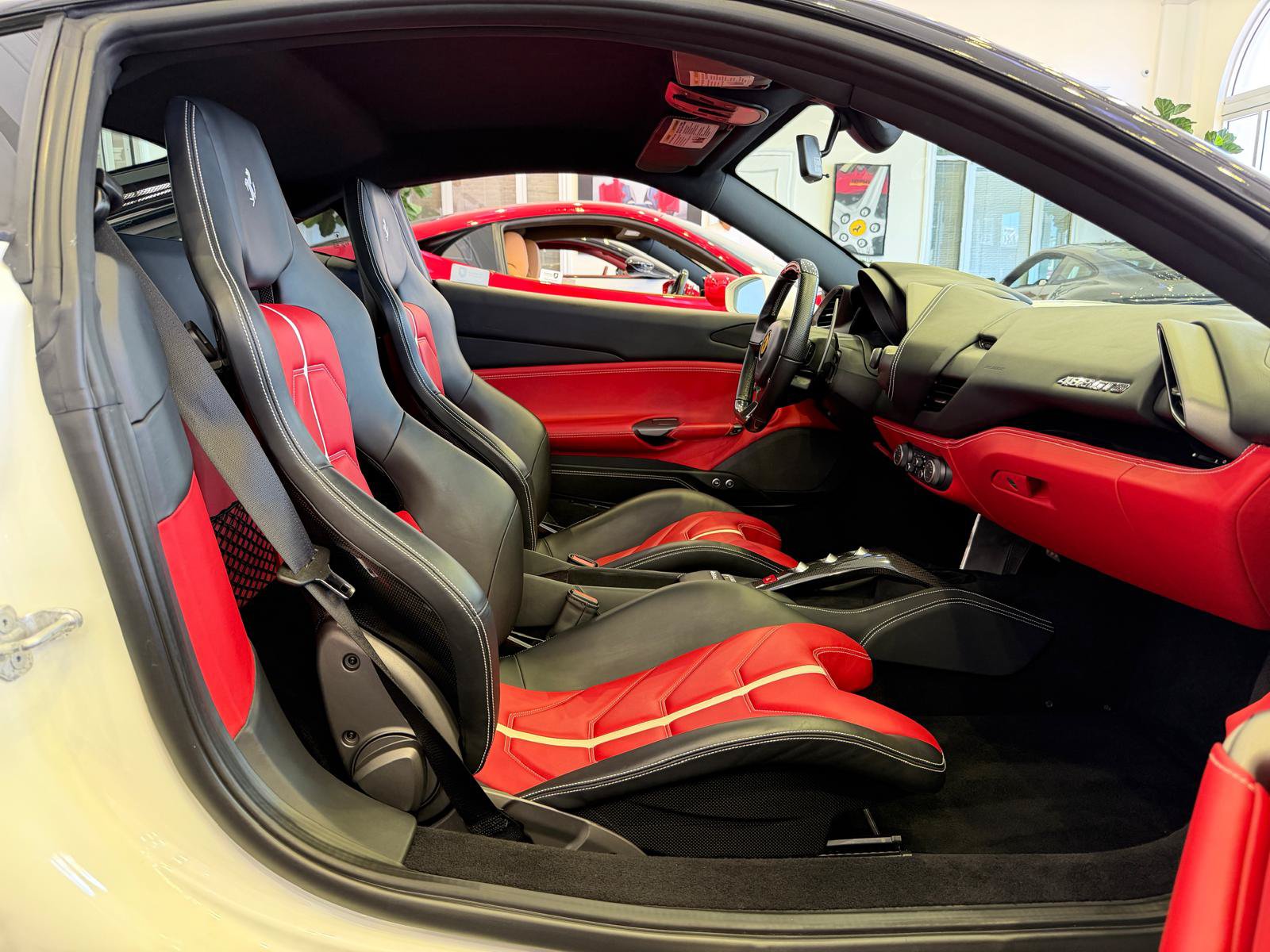 Used 2017 Ferrari 488 GTB RWD image 46
