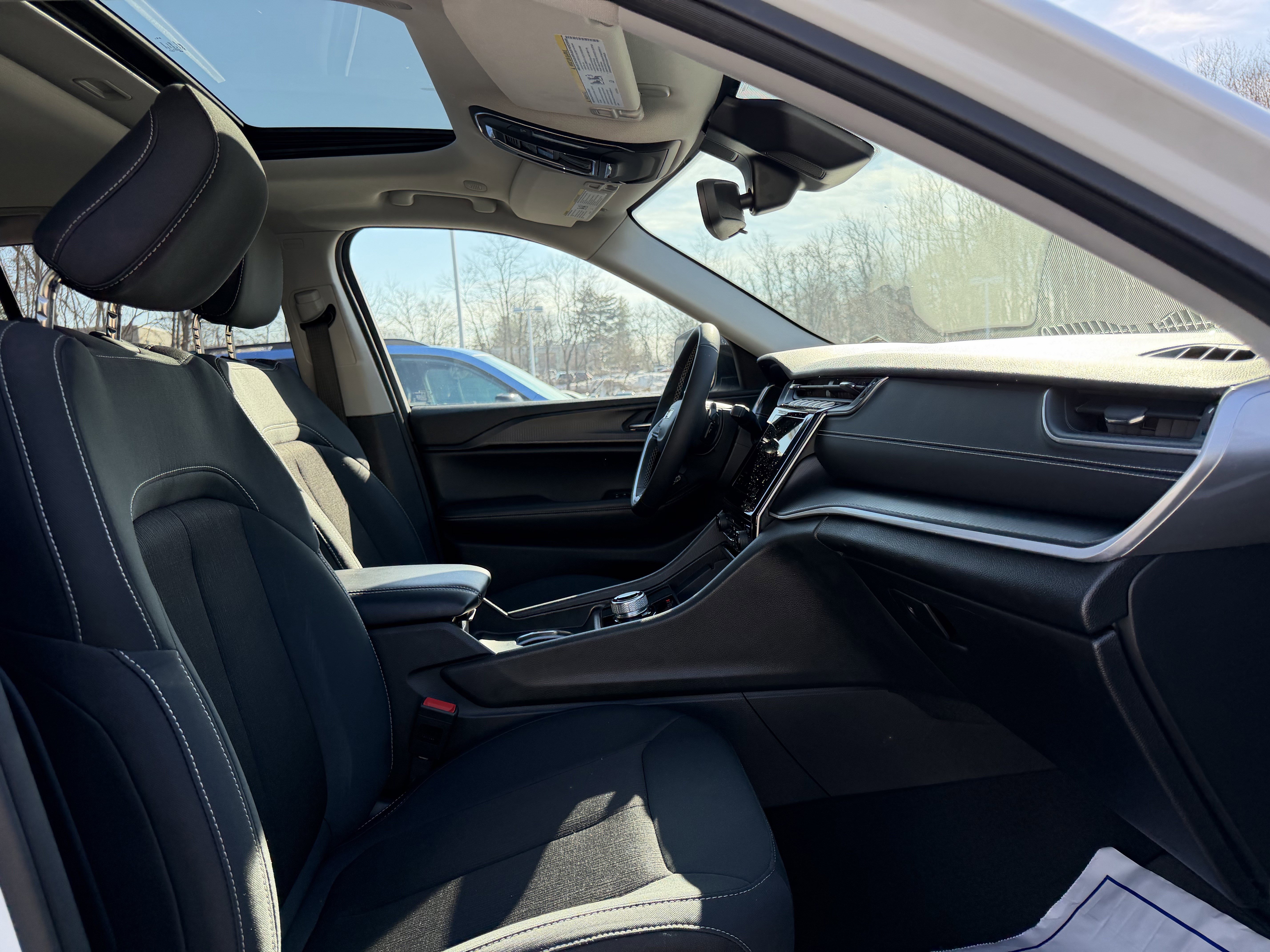 Used 2024 Jeep Grand Cherokee Laredo X w/ Trailer Tow Package image 15