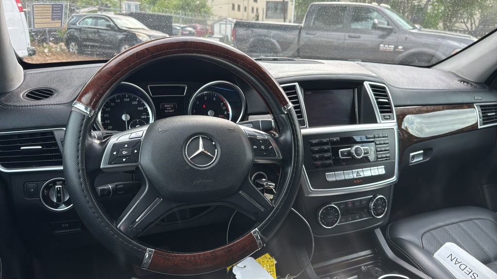 Used 2013 Mercedes-Benz GL 450 4MATIC image 18