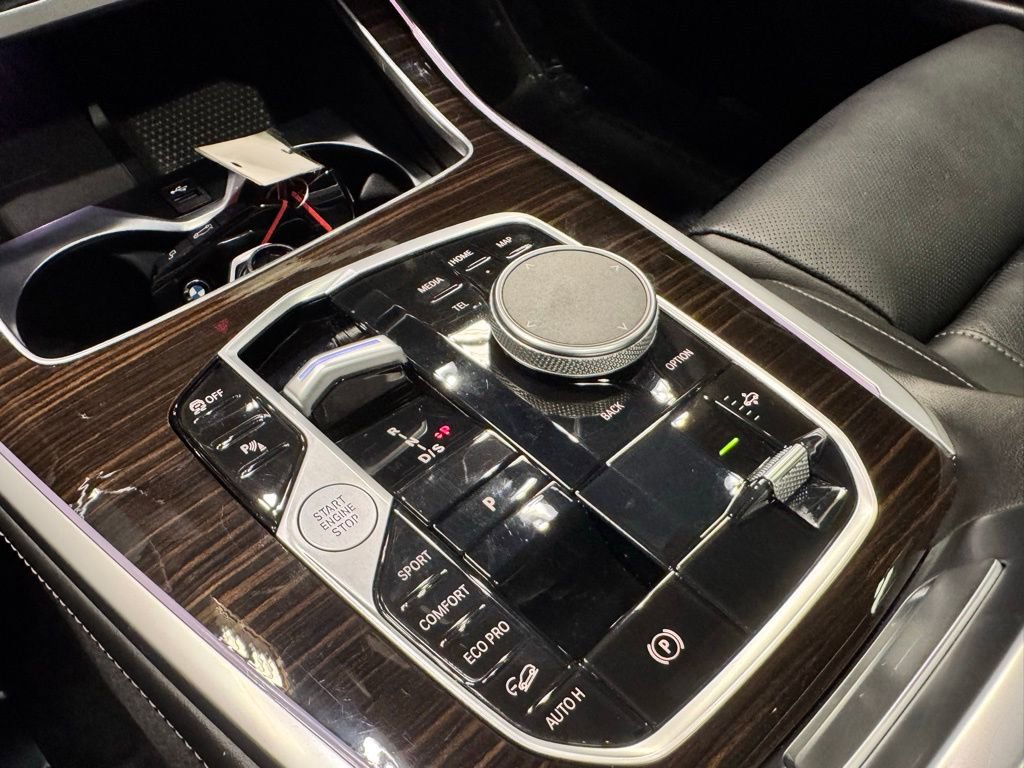 Used 2024 BMW X7 M60i image 9