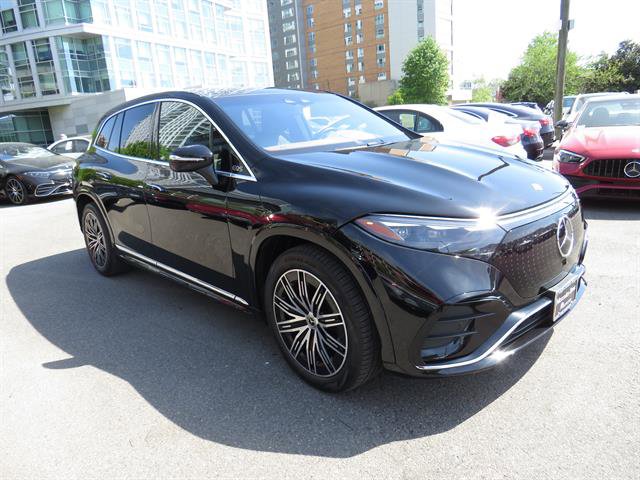 Certified 2023 Mercedes-Benz EQS 580 4MATIC SUV w/ Pinnacle Trim Package image 5