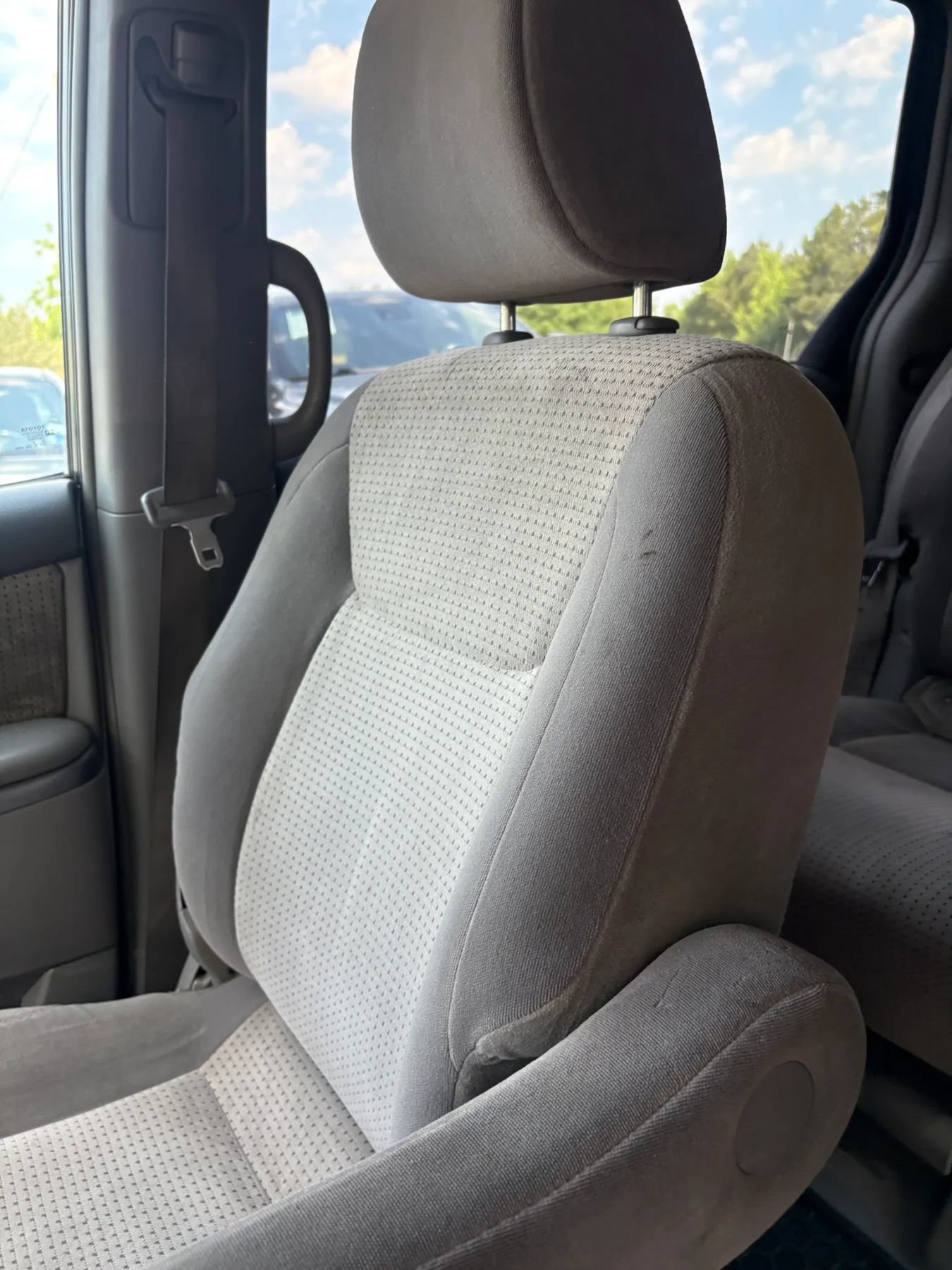 Used 2010 Toyota Sienna LE FWD image 19