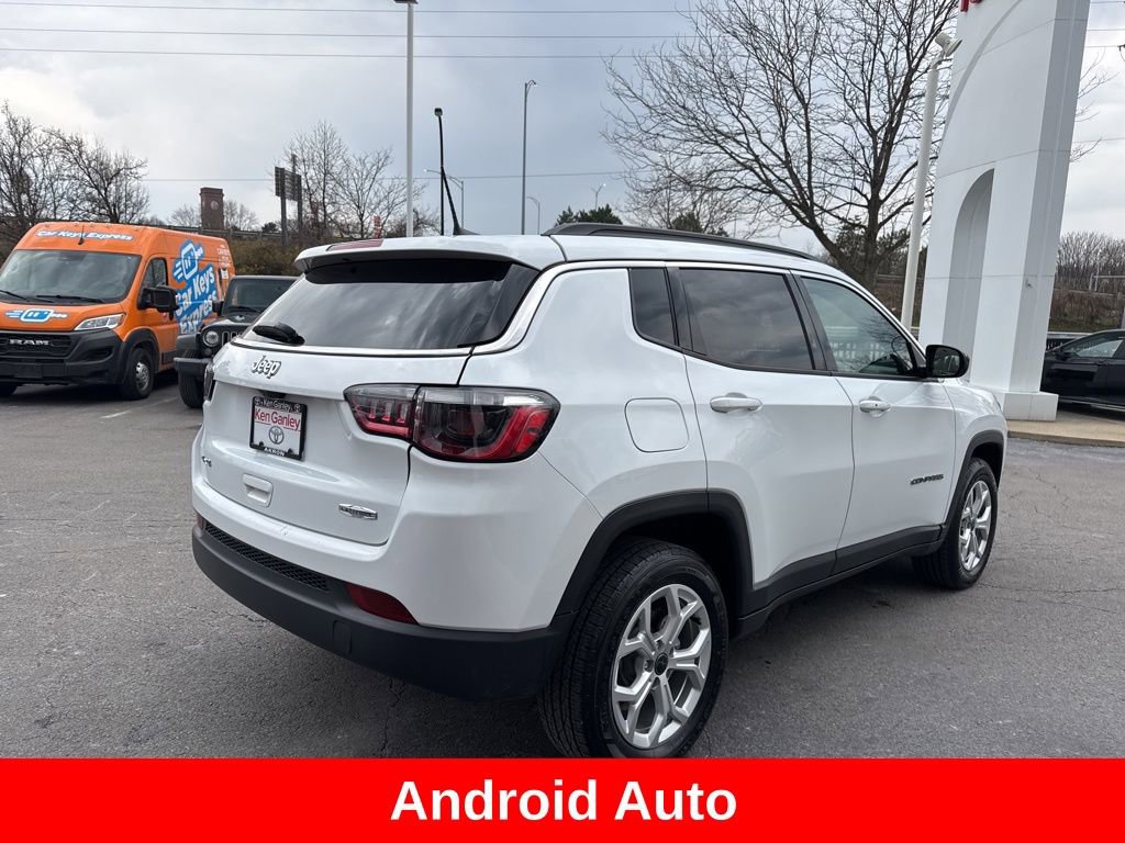 Used 2025 Jeep Compass Latitude image 7