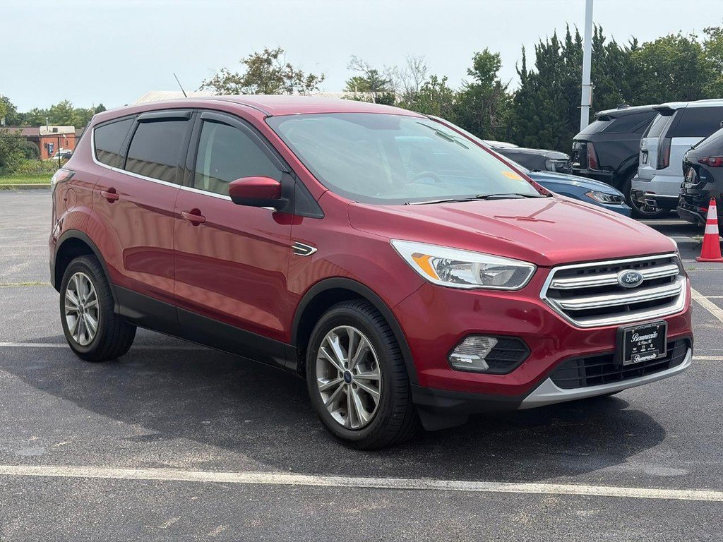 Used 2017 Ford Escape SE FWD image 3
