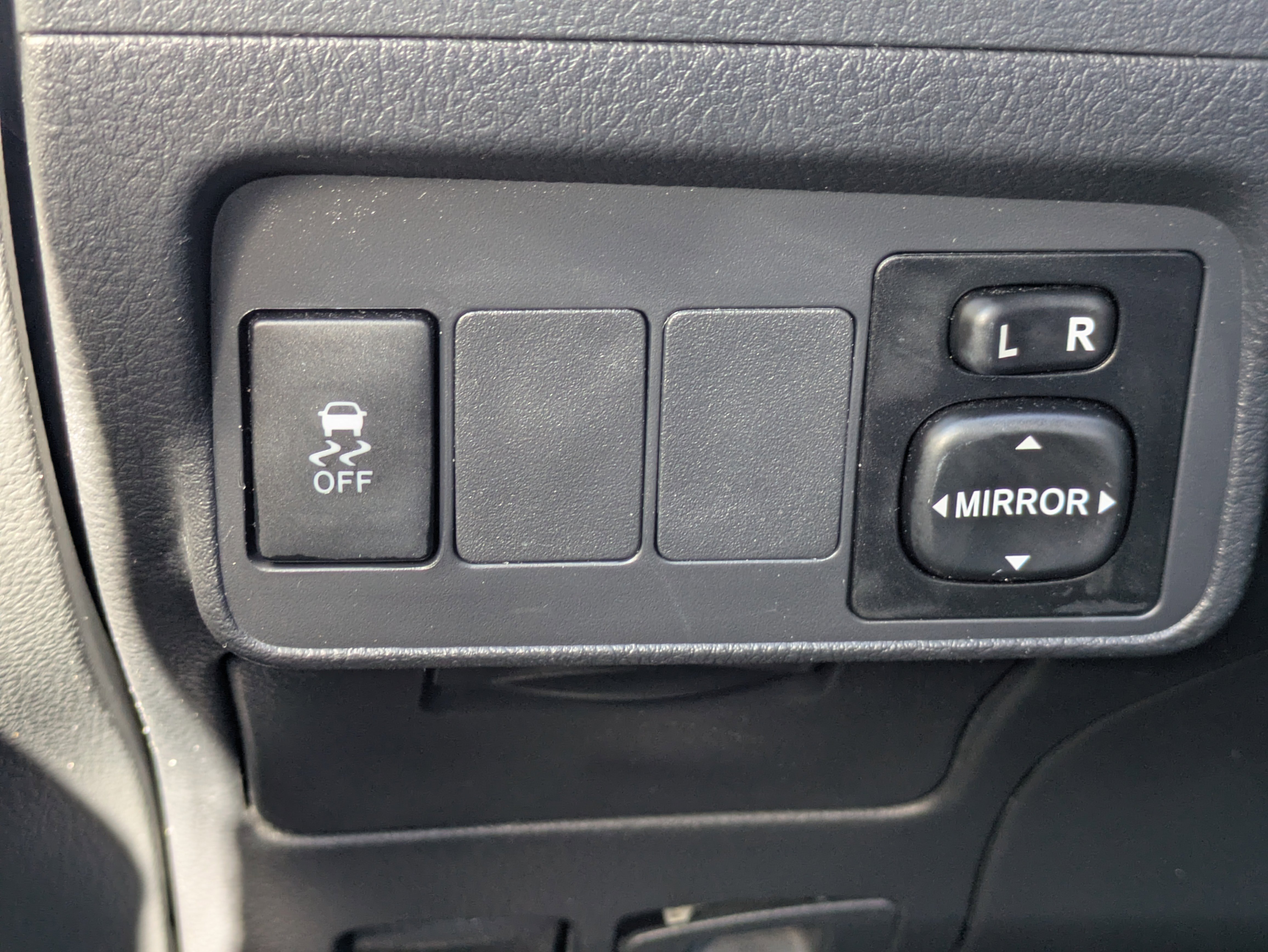 Used 2012 Toyota Corolla L image 22