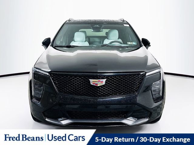Used 2024 Cadillac XT4 Sport image 2