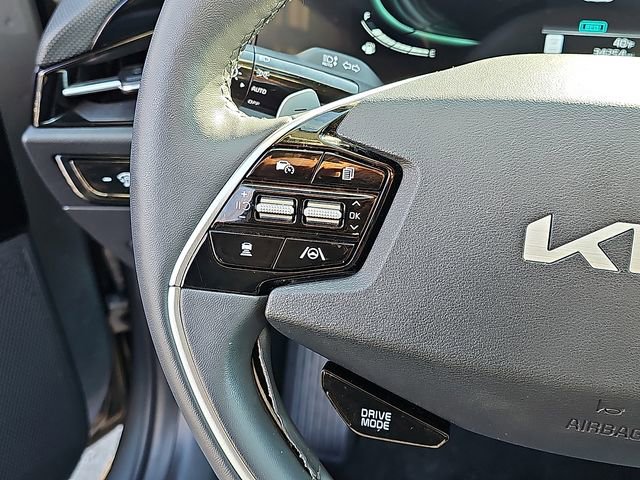 Used 2023 Kia Niro EX w/ EX Cold Weather Package image 21