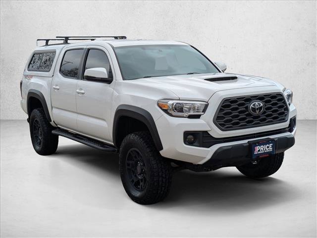 Used 2017 Toyota Tacoma TRD Off-Road AWD/4WD video 3