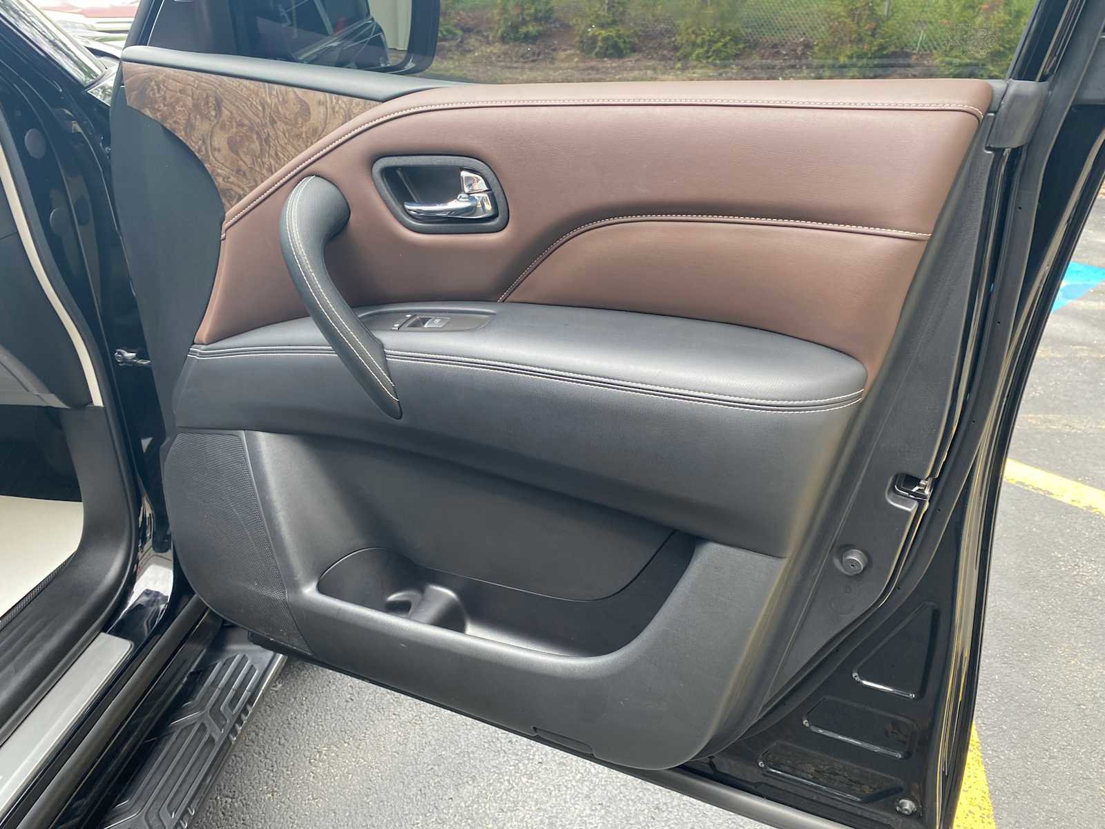 Used 2021 INFINITI QX80 Premium Select w/ Cargo Package AWD/4WD image 40