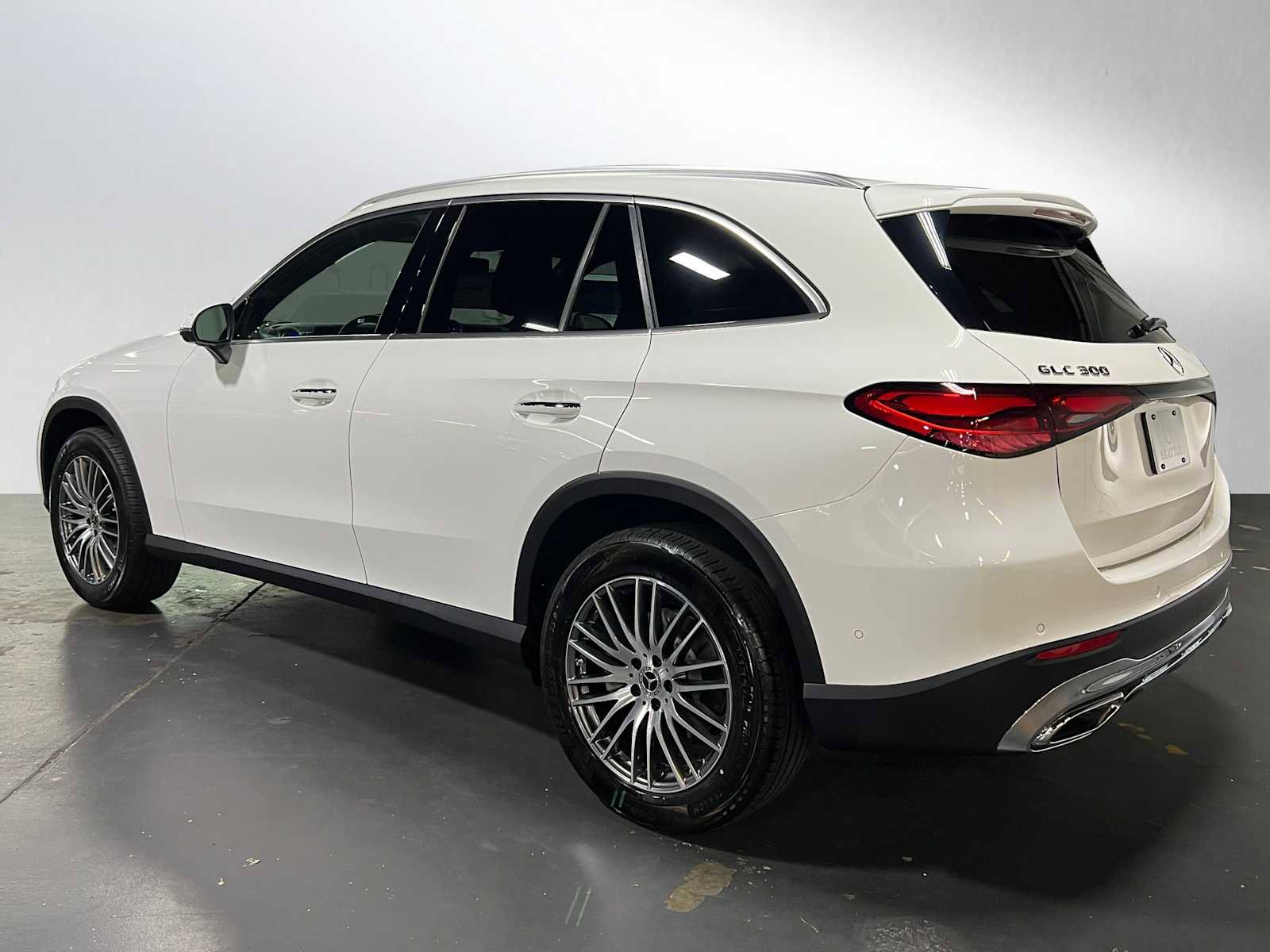 New 2025 Mercedes-Benz GLC 300 4MATIC image 5