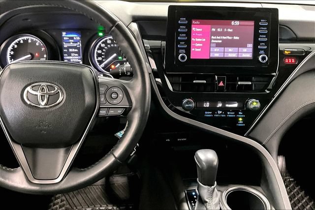 Used 2022 Toyota Camry SE FWD image 15
