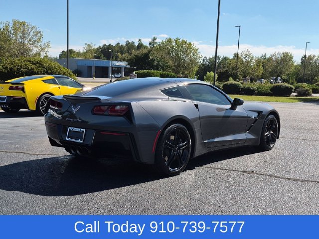Used 2017 Chevrolet Corvette Stingray Coupe w/ 1LT RWD image 3