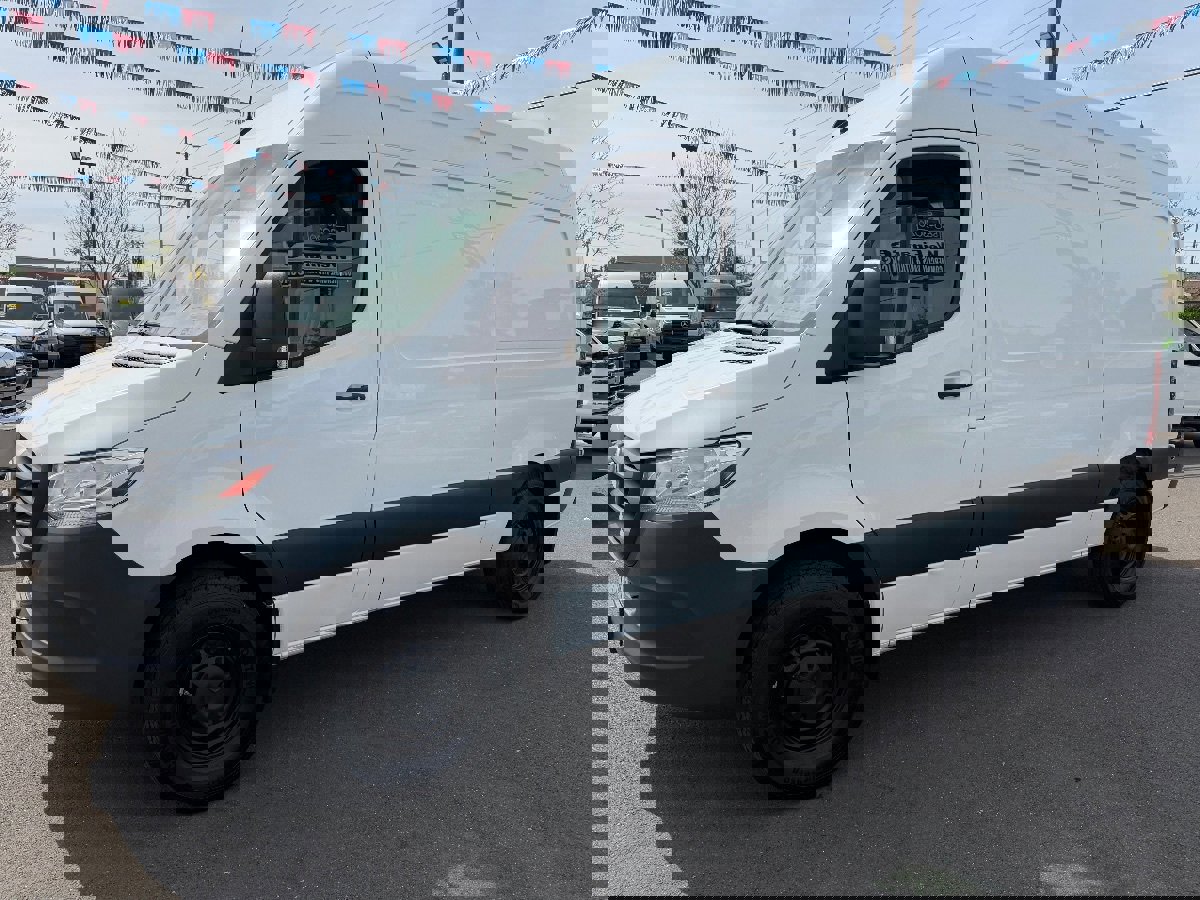 Used 2020 Mercedes-Benz Sprinter 1500 image 5