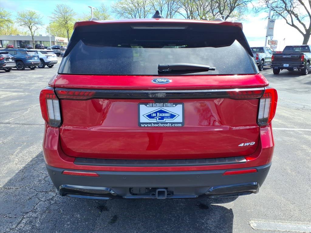 Used 2025 Ford Explorer ST-Line w/ ST-Line Street Pack AWD/4WD image 6