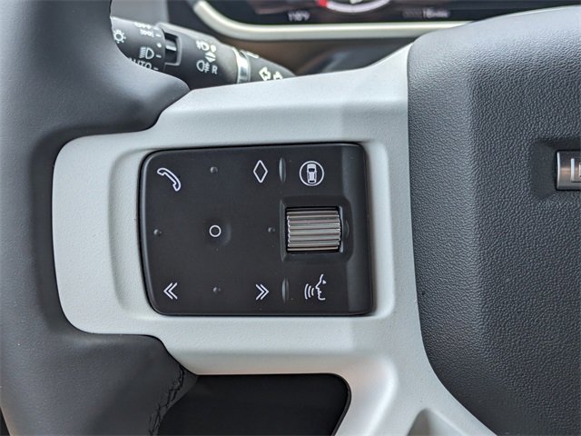 New 2025 Land Rover Defender 110 X-Dynamic SE image 18