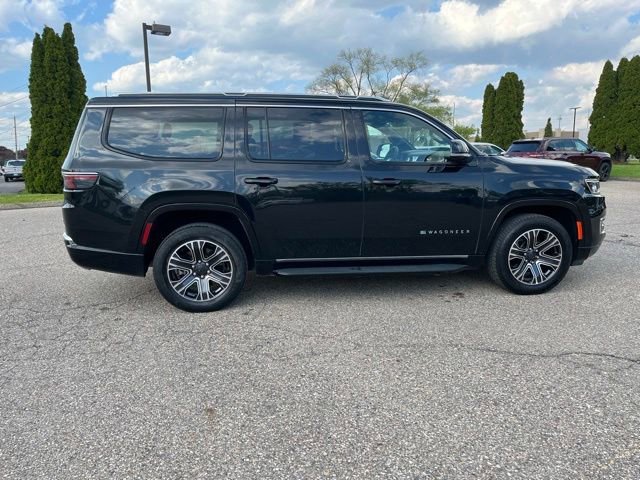 Used 2024 Jeep Wagoneer Series II w/ Flexible Seating Group AWD/4WD image 5