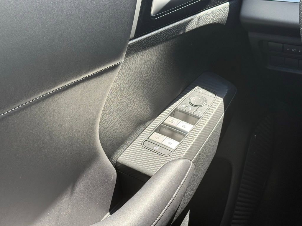 New 2026 Mitsubishi Outlander SE image 7