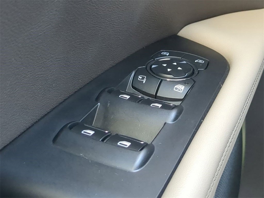 Used 2023 Lincoln Nautilus Reserve w/ Equipment Group 201A image 26