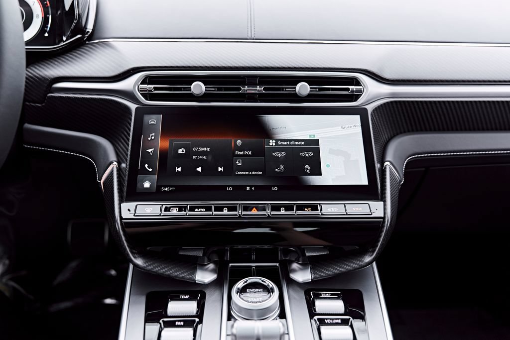 Used 2025 Aston Martin Vanquish RWD image 68