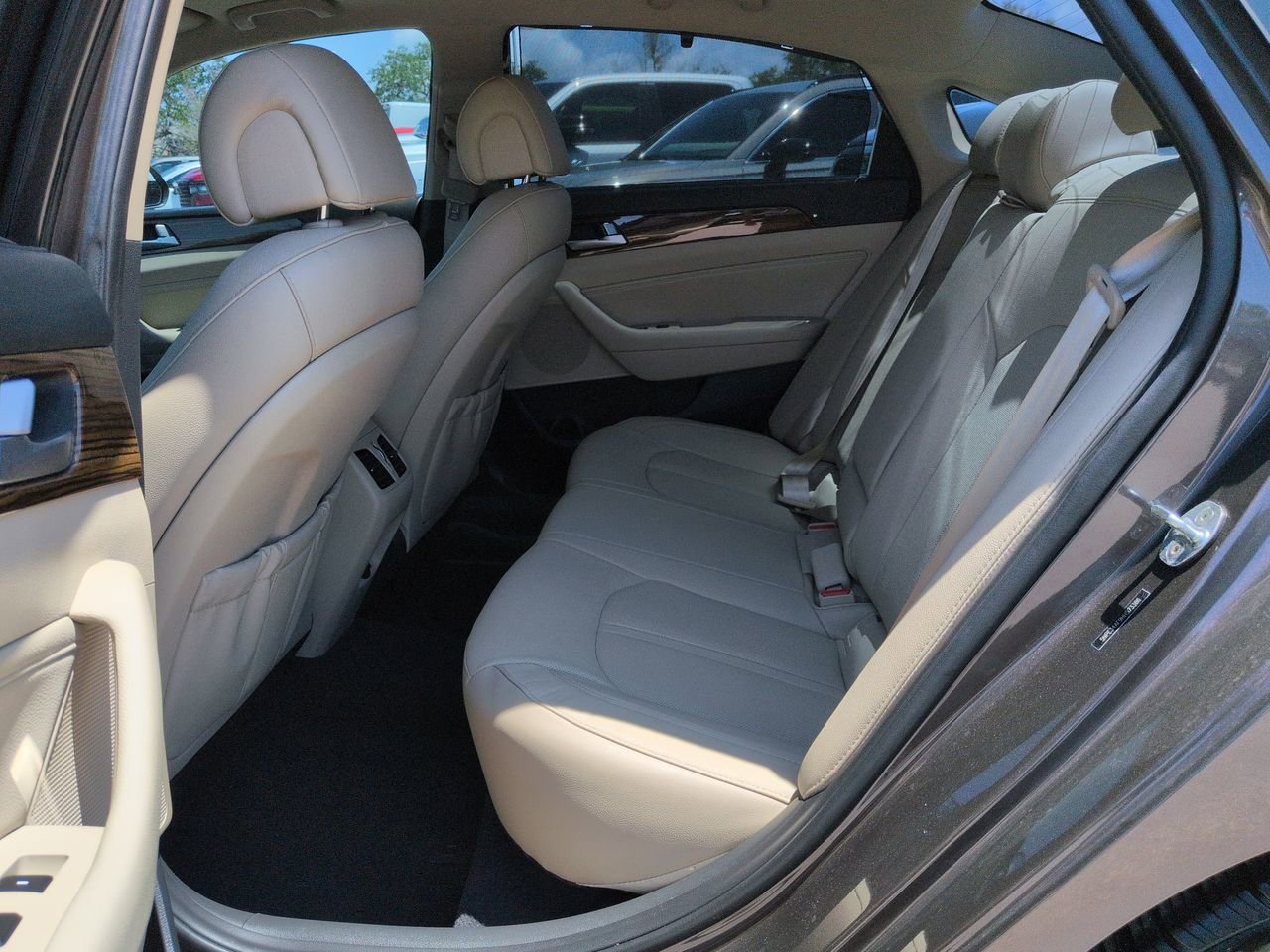 Used 2017 Hyundai Sonata Limited w/ Tech Package 03 FWD image 14