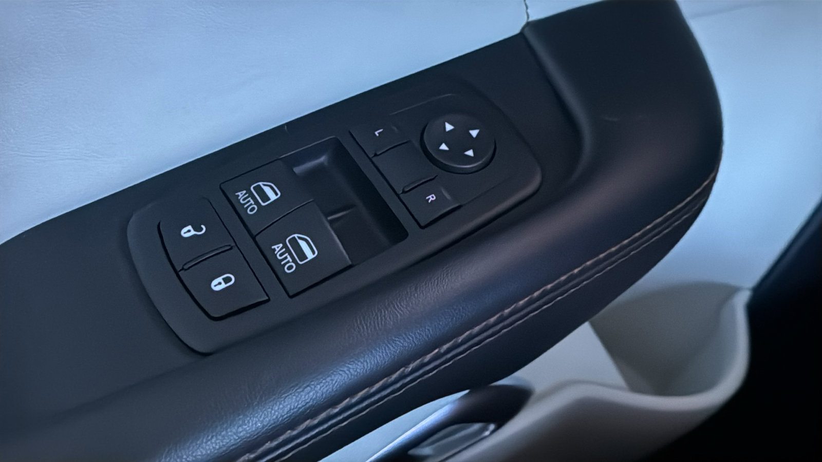 Used 2016 Dodge Challenger R/T Plus RWD image 30