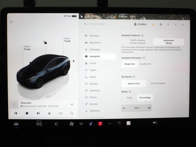 Used 2025 Tesla Model Y AWD image 29