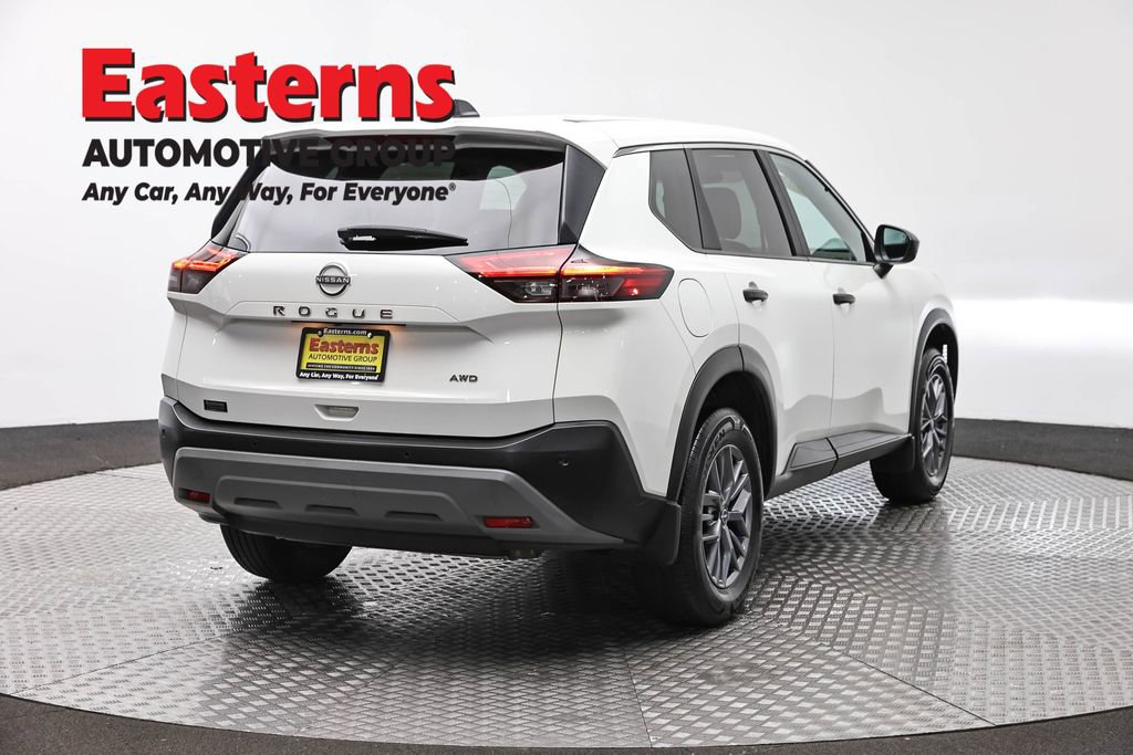 Used 2023 Nissan Rogue S AWD/4WD image 5