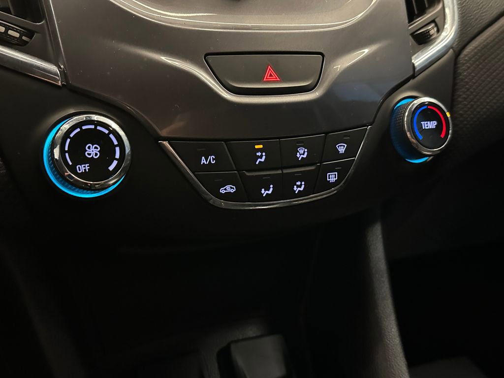 Used 2017 Chevrolet Cruze LT FWD image 15