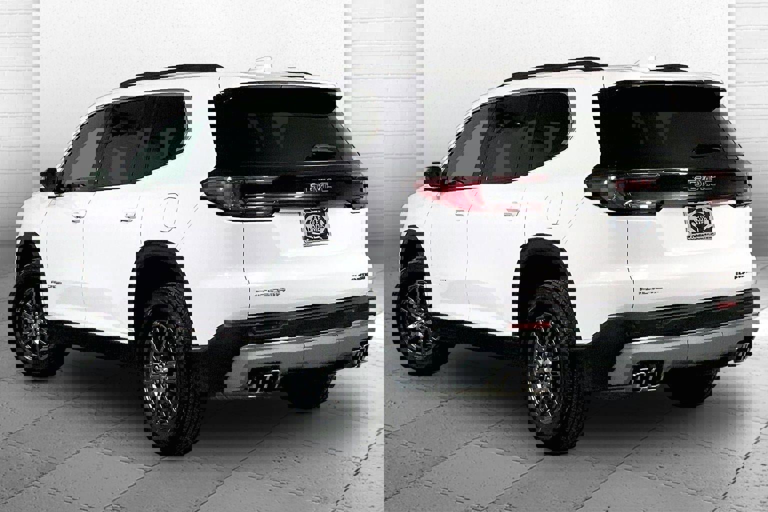 Used 2025 GMC Acadia Elevation image 11