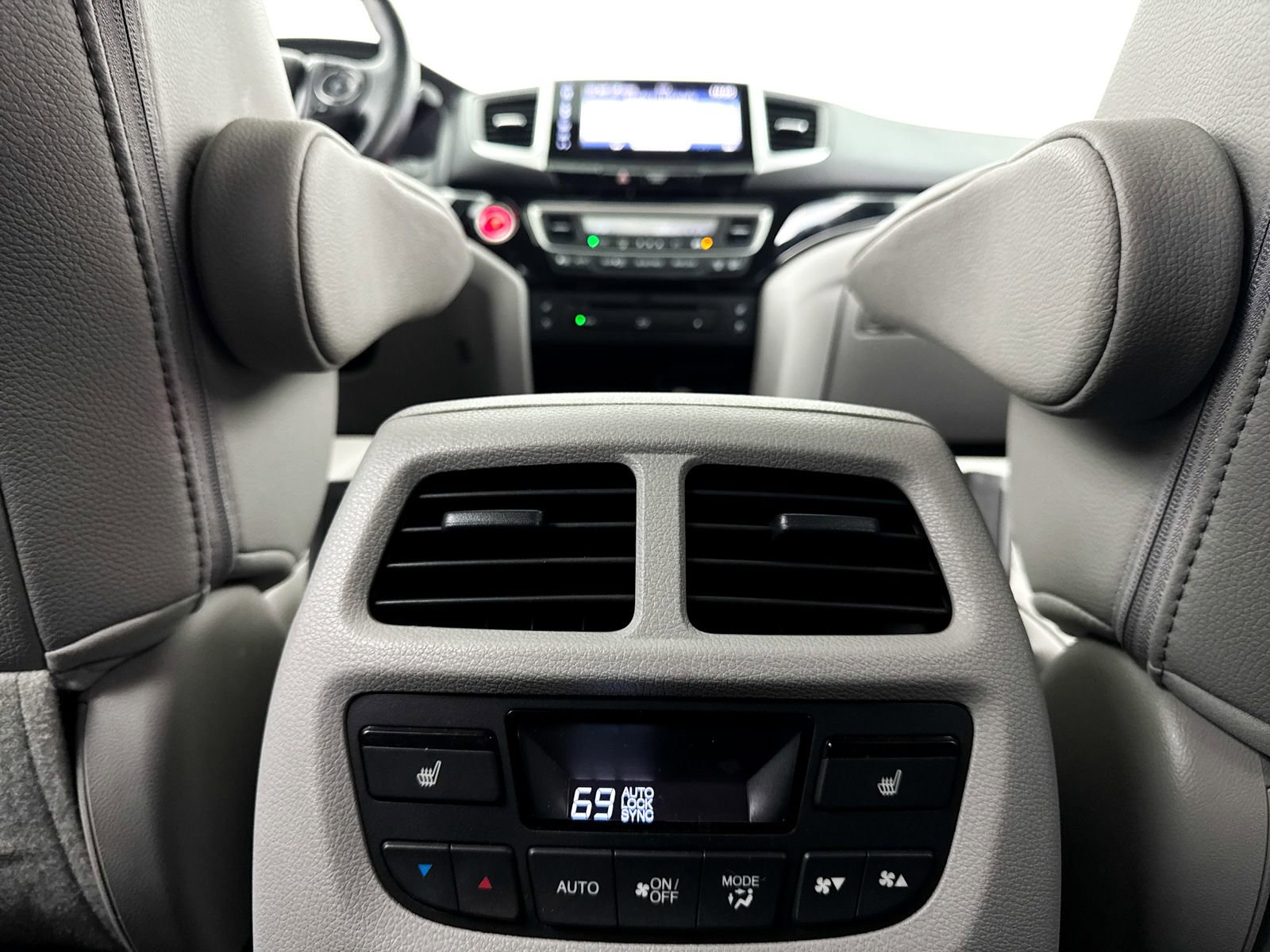 Used 2017 Honda Pilot Elite image 33