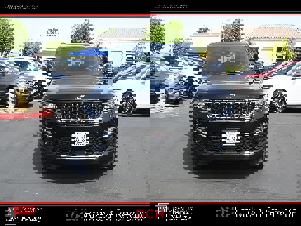 Used 2024 Jeep Grand Cherokee Limited image 2