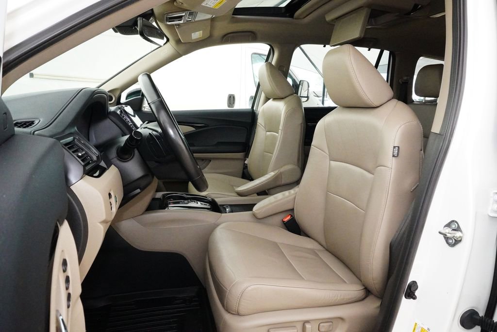 Used 2020 Honda Pilot Touring image 29