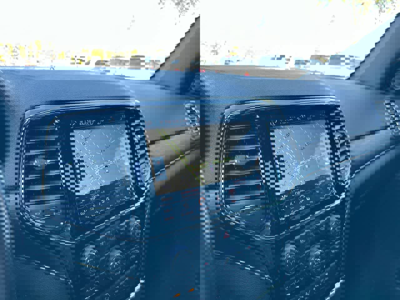 Used 2019 Jeep Grand Cherokee Limited X image 31