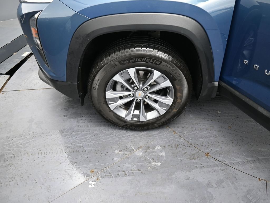 Used 2025 Chevrolet Equinox LT AWD/4WD image 15