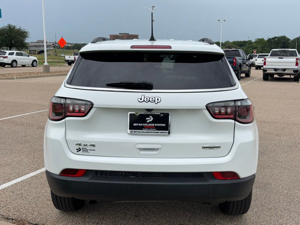 Used 2024 Jeep Compass Latitude AWD/4WD image 6