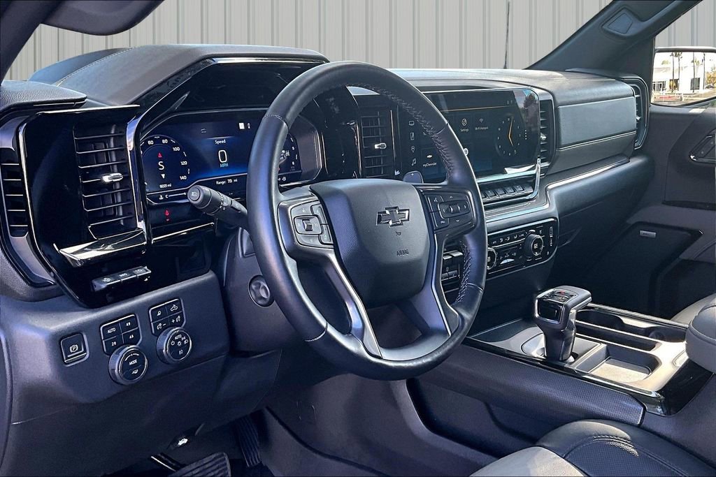 Used 2022 Chevrolet Silverado 1500 ZR2 w/ Technology Package image 4