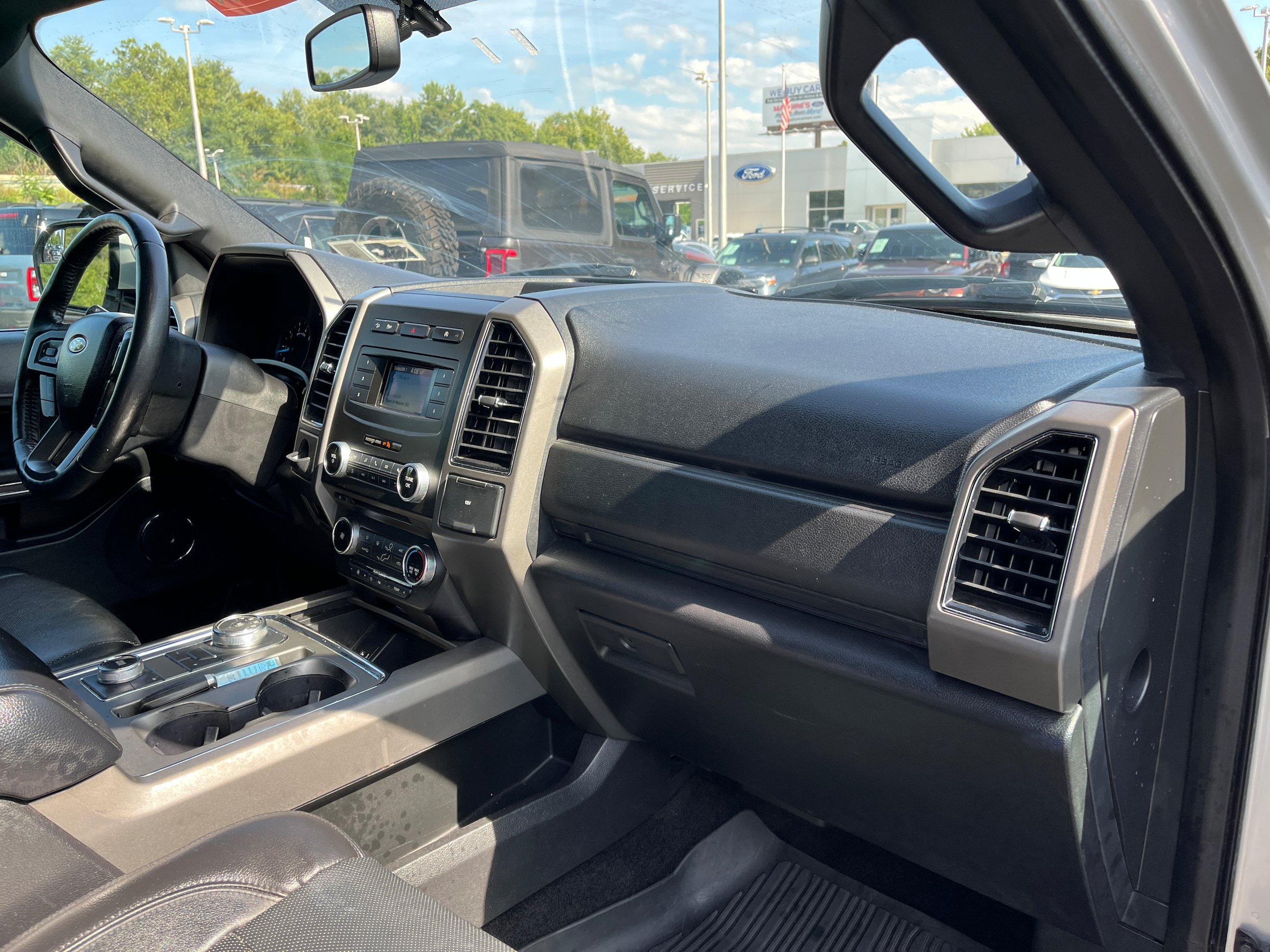 Certified 2018 Ford Expedition Max XLT w/ Equipment Group 201A AWD/4WD image 11