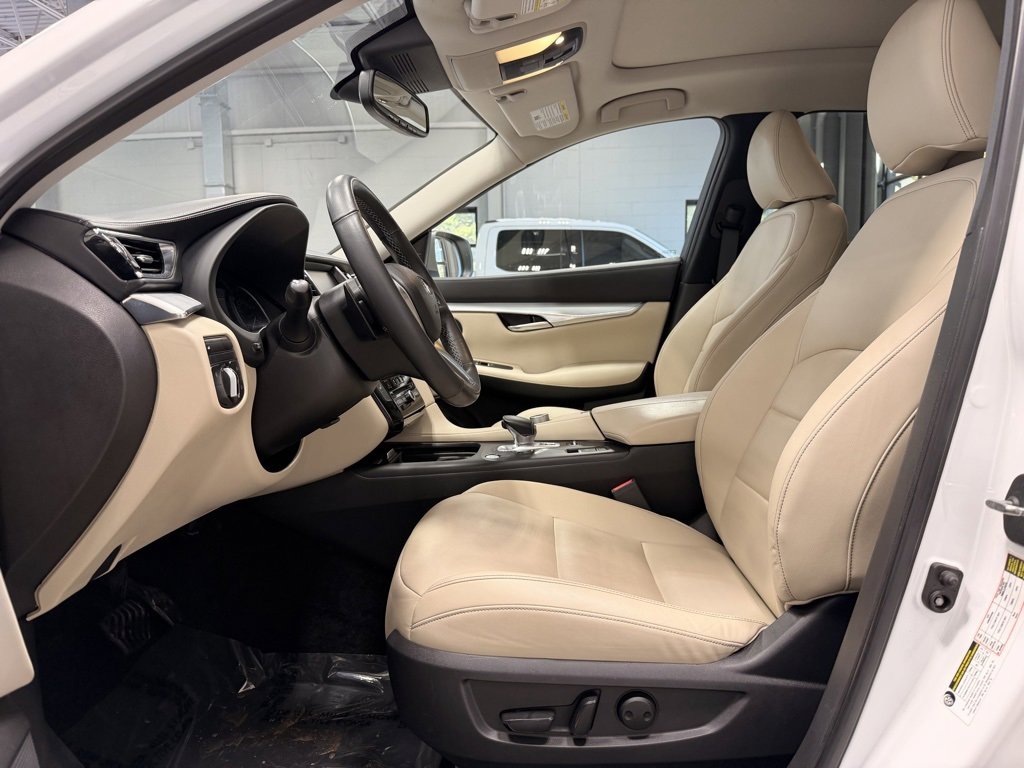 Used 2019 INFINITI QX50 Luxe w/ Cargo Package image 23