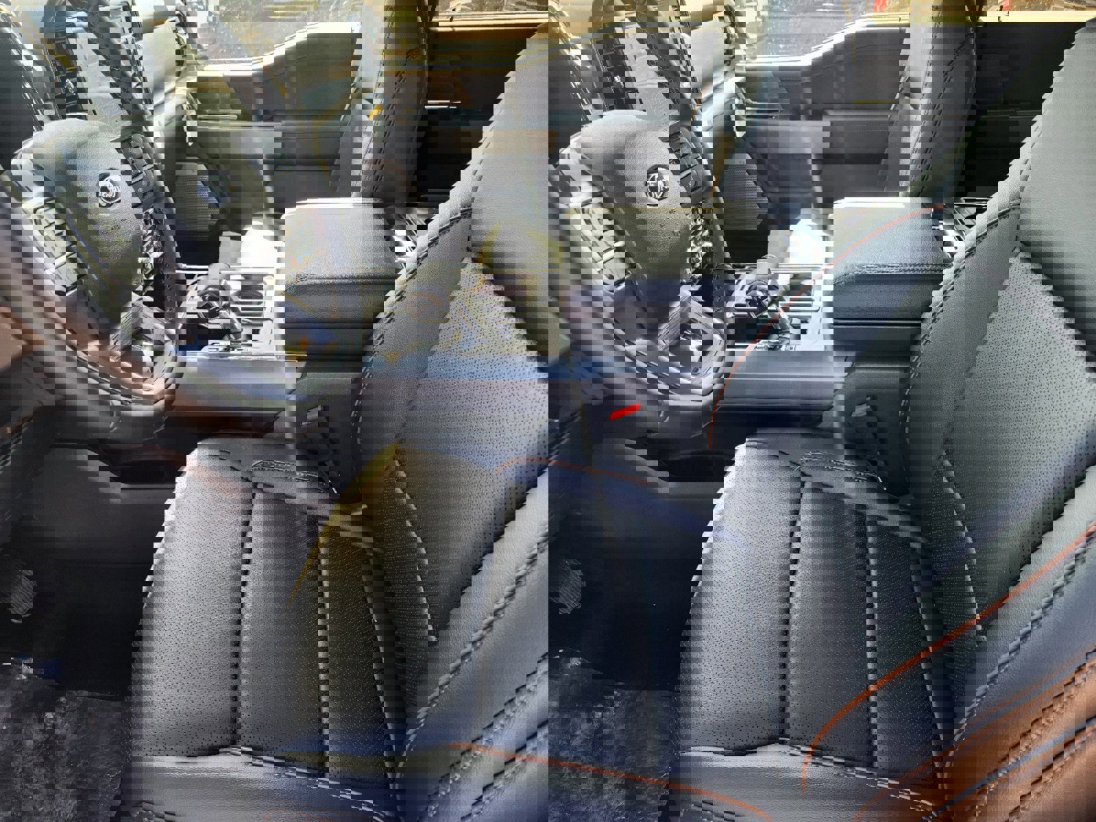 New 2025 Ford F150 Lariat w/ Equipment Group 501A Mid image 9