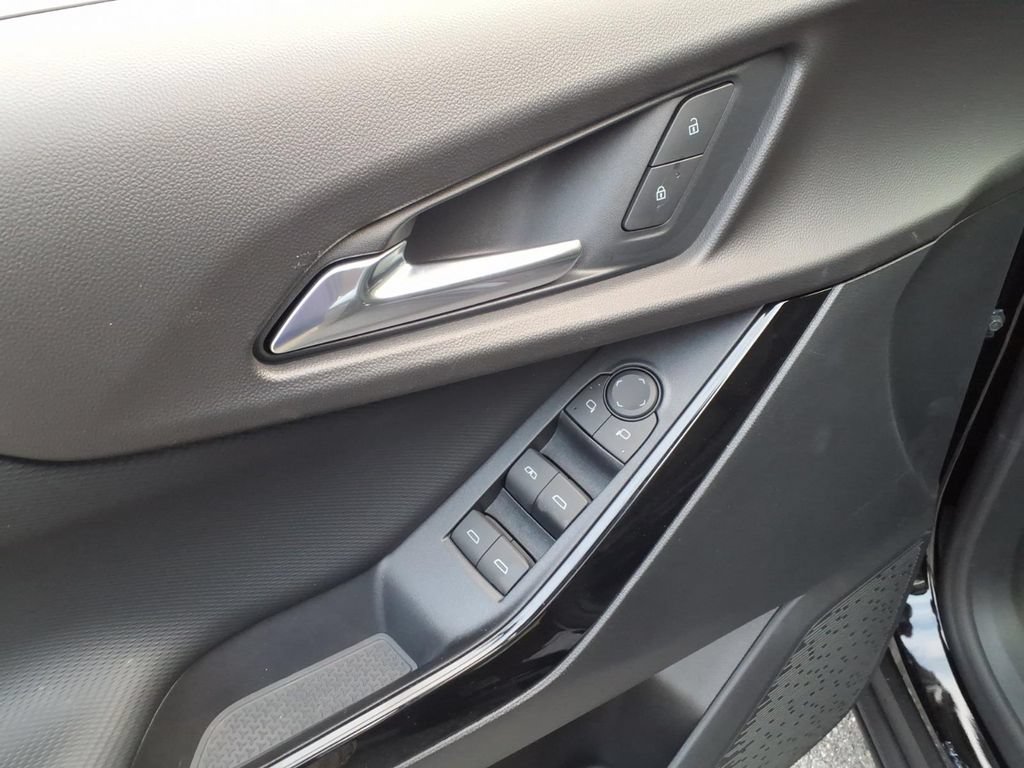 New 2027 Chevrolet Equinox LT w/ Safety and Technology Package FWD image 13