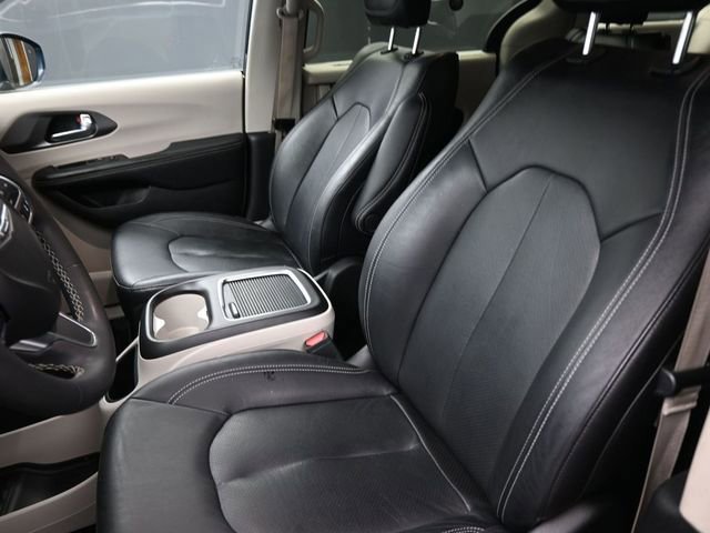Used 2022 Chrysler Pacifica Touring-L image 33