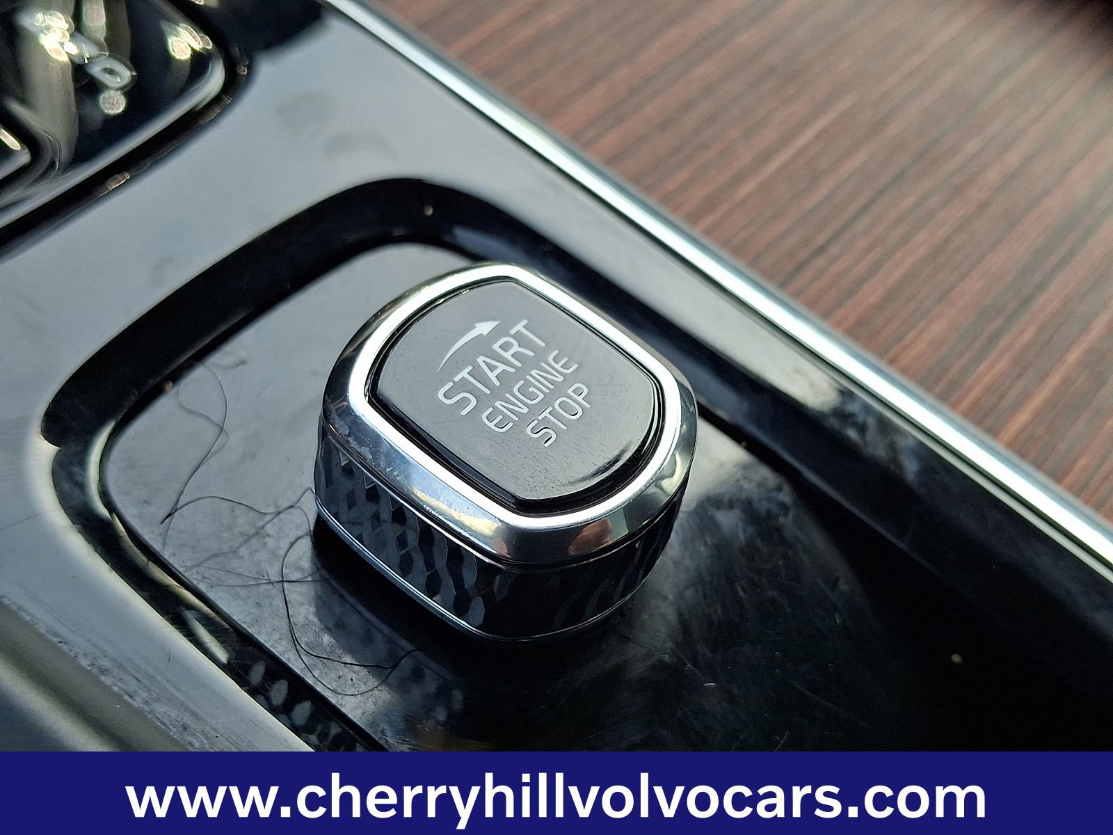 Certified 2023 Volvo XC60 B5 Plus w/ Protection Package Premier image 25