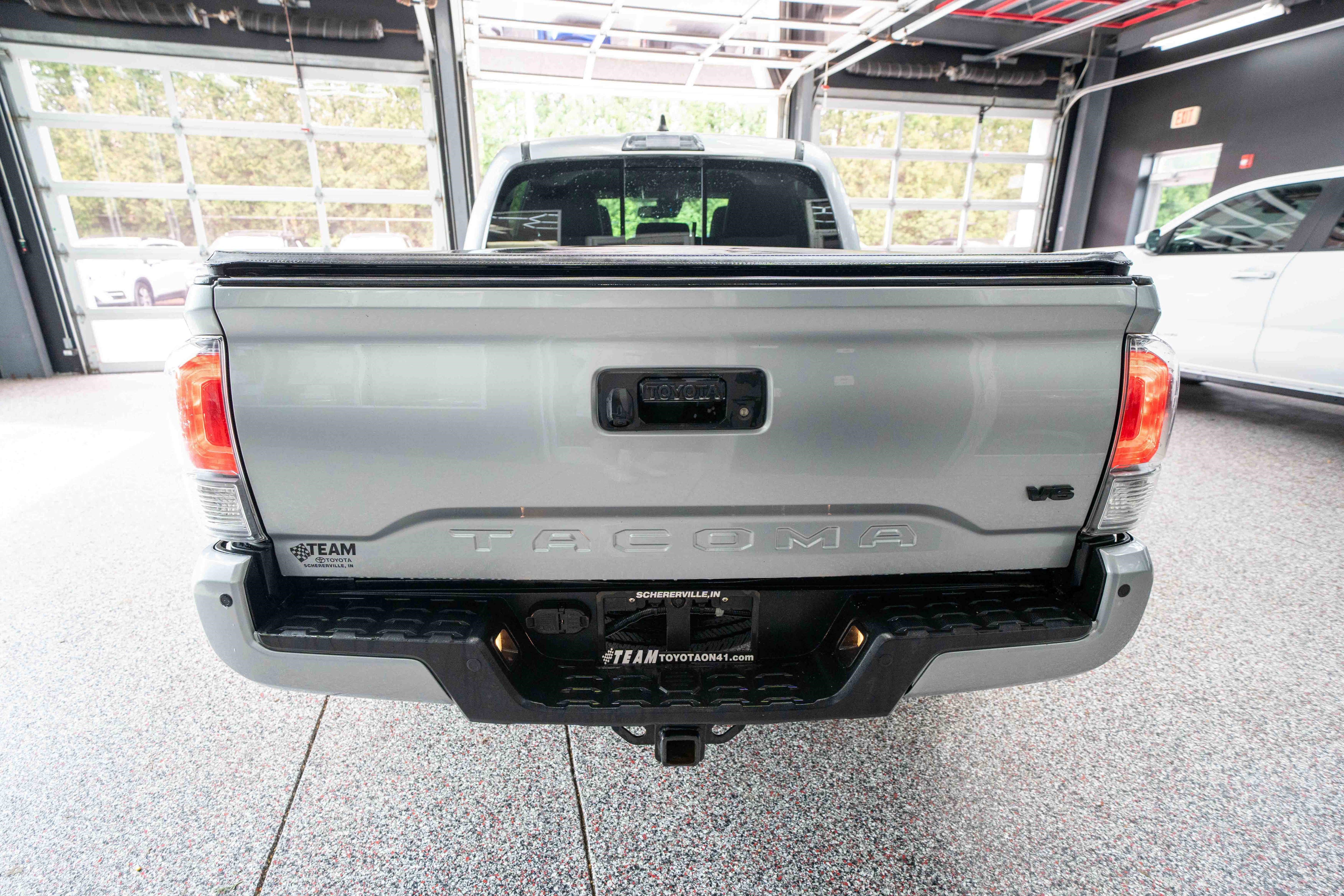 Used 2022 Toyota Tacoma TRD Sport w/ Technology Package AWD/4WD image 3