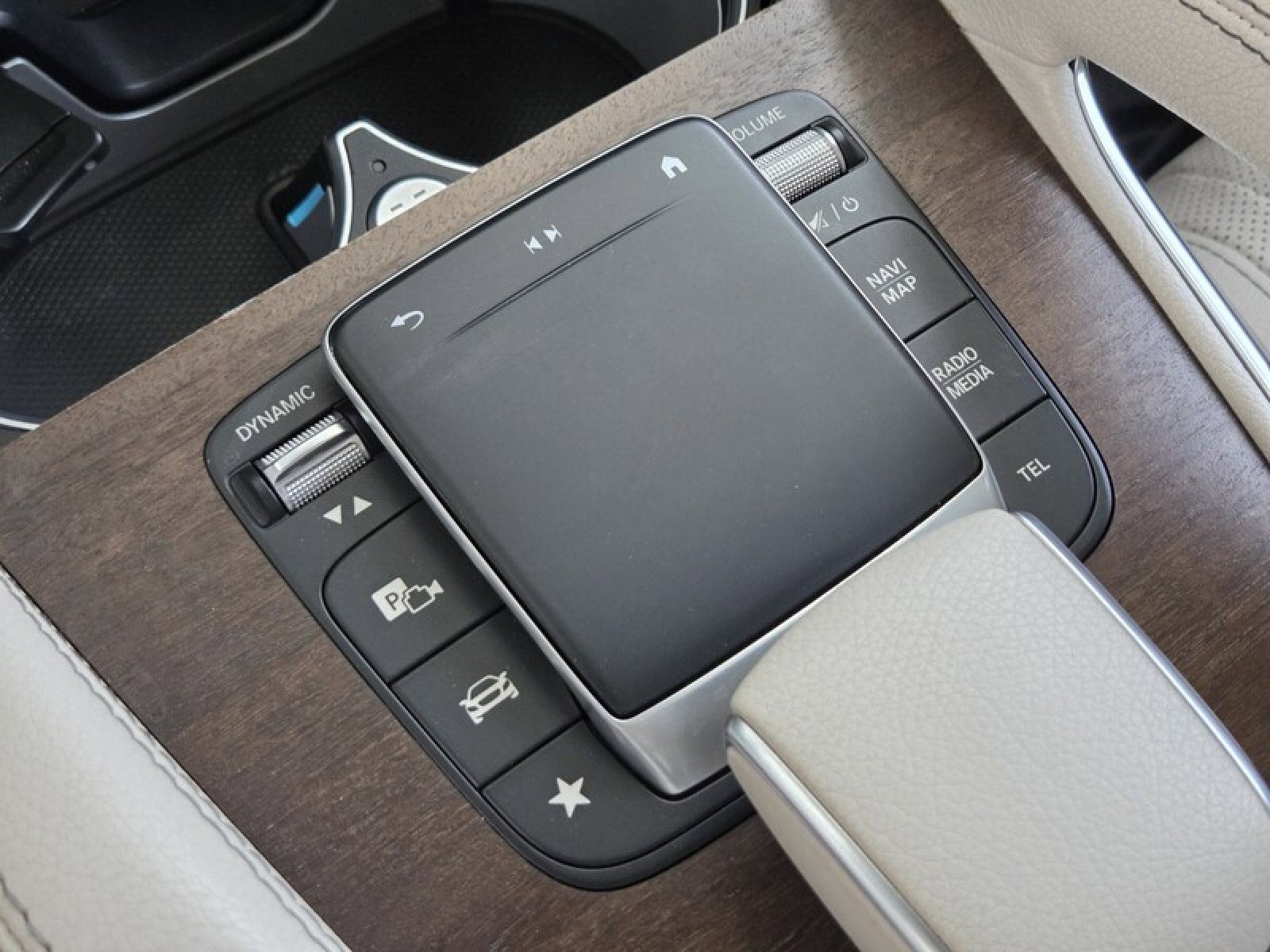 Certified 2021 Mercedes-Benz GLS 450 4MATIC image 36