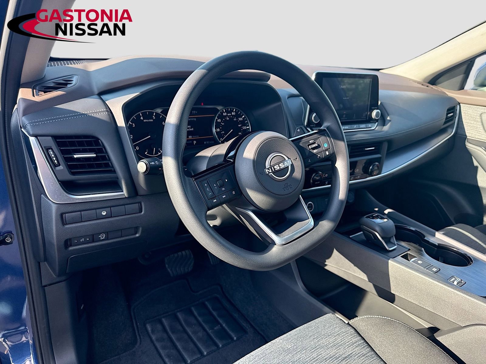 Used 2023 Nissan Rogue SV FWD image 11