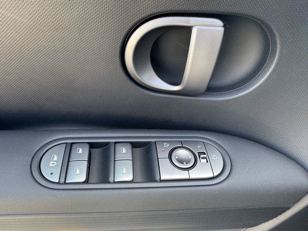 New 2025 Hyundai Ioniq 5 SEL AWD/4WD image 16