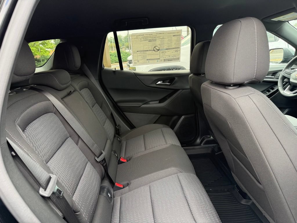 New 2027 Chevrolet Equinox LT w/ Safety and Technology Package AWD/4WD image 14