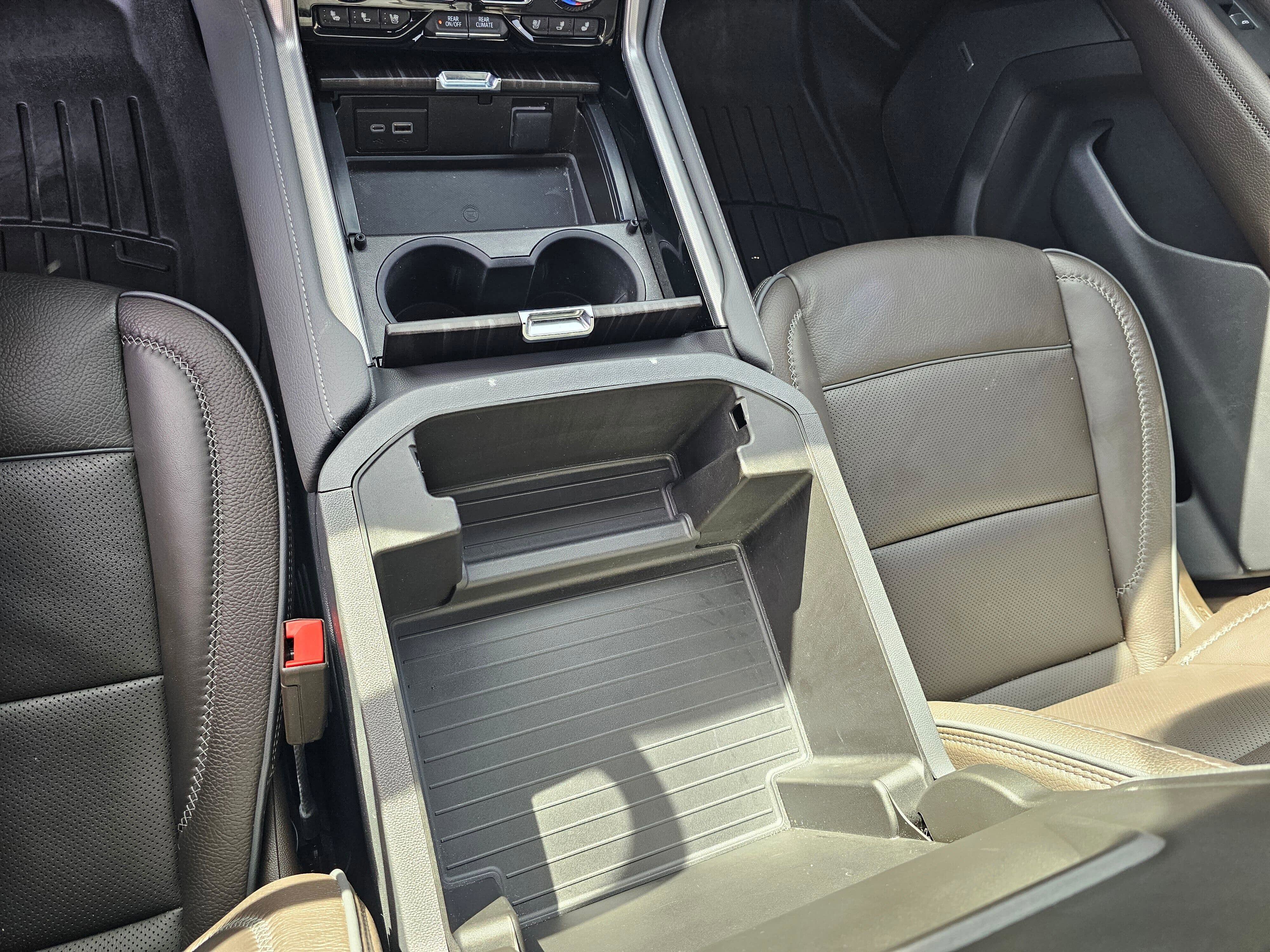 Used 2024 GMC Yukon Denali w/ Denali Reserve Package AWD/4WD image 30