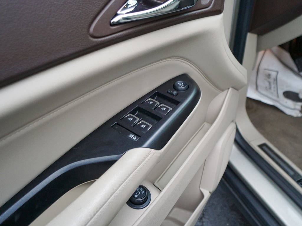 Used 2016 Cadillac SRX Performance w/ Driver Awareness Package image 17