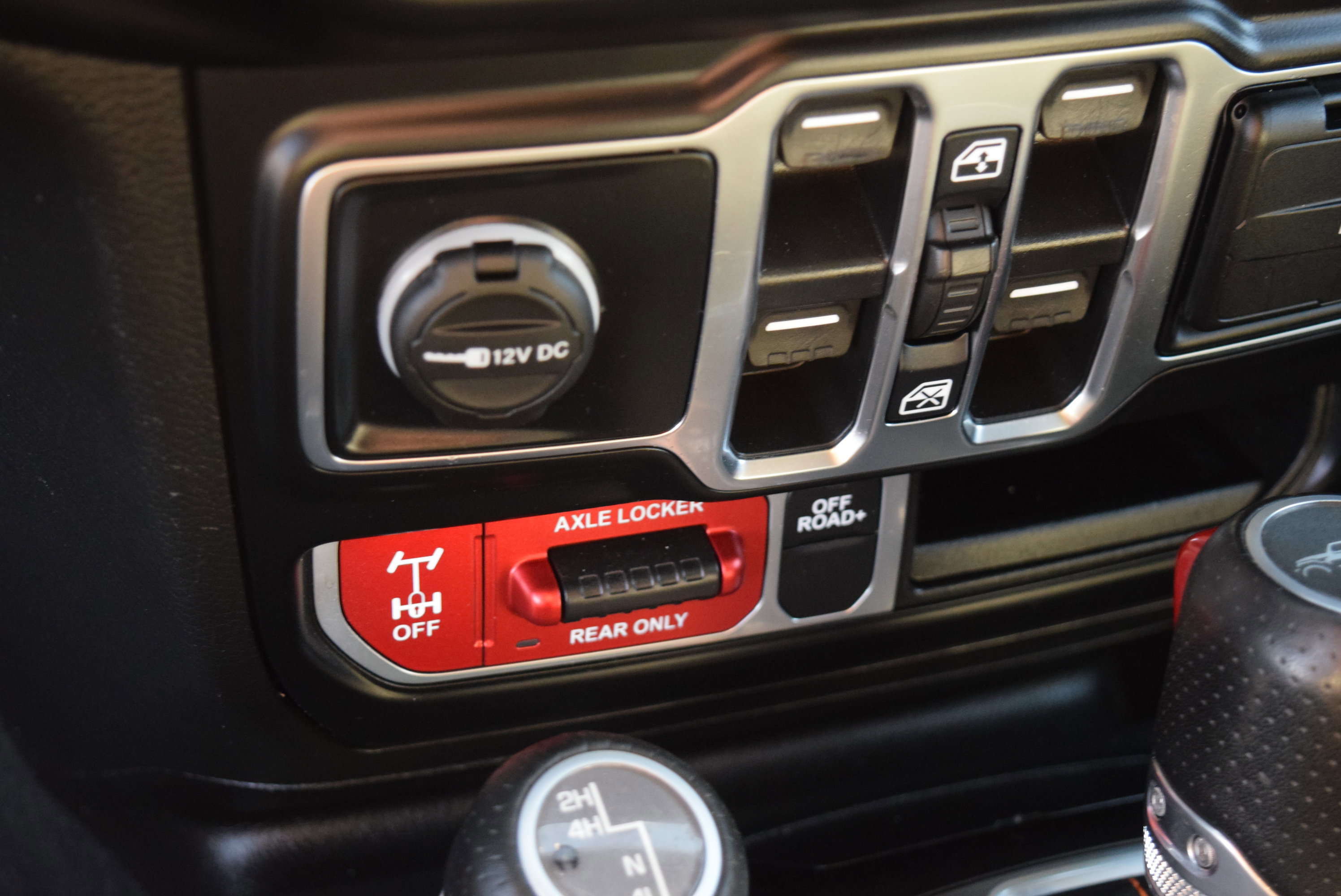 Used 2022 Jeep Gladiator Mojave w/ Cold Weather Group image 16